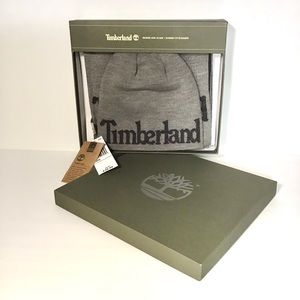 Timberland beanie/scarf set